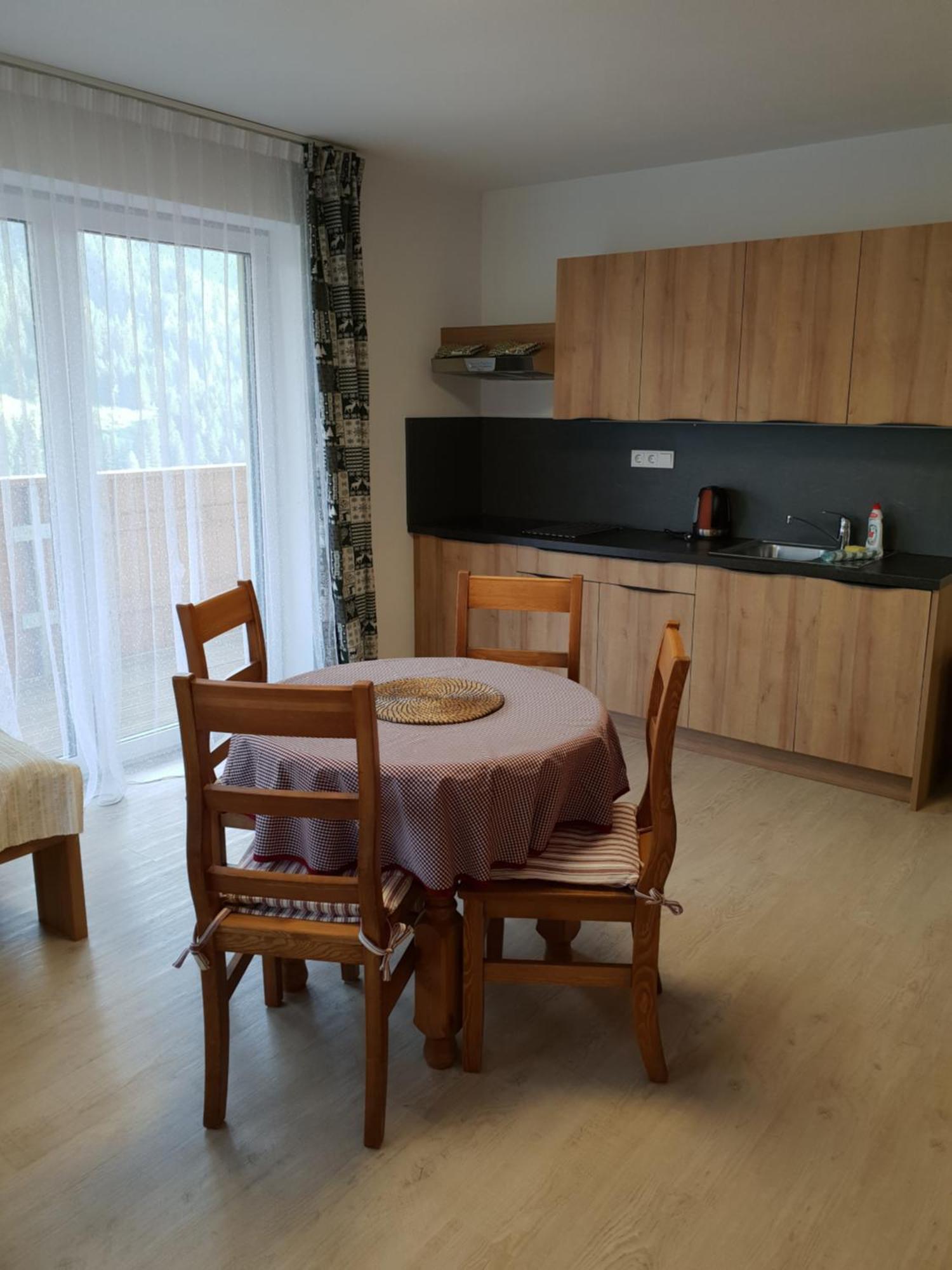 Amalia Haus Homestay Tux
