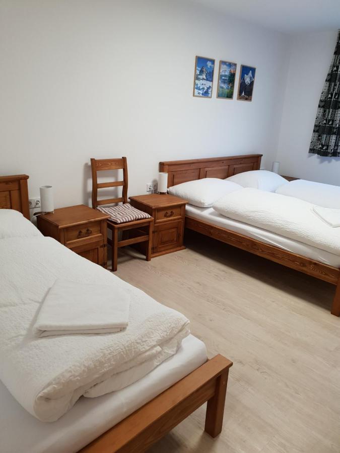 Amalia Haus Homestay Tux